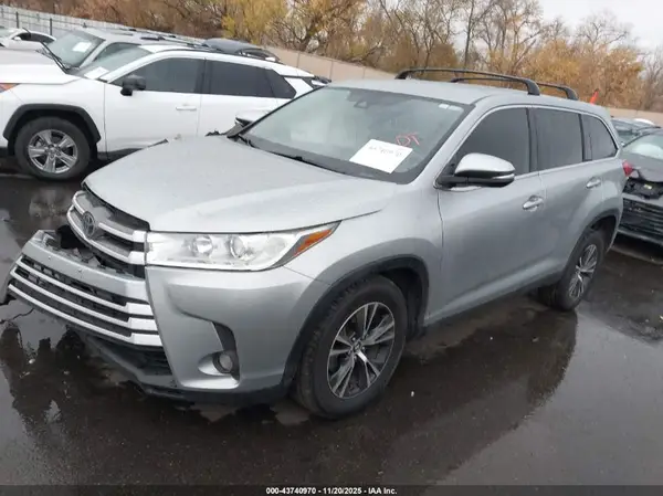5TDZZRFH7KS304781 2019 TOYOTA HIGHLANDER - Image 2
