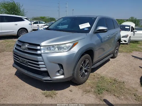 5TDZZRFH7KS311410 2019 TOYOTA HIGHLANDER - Image 2