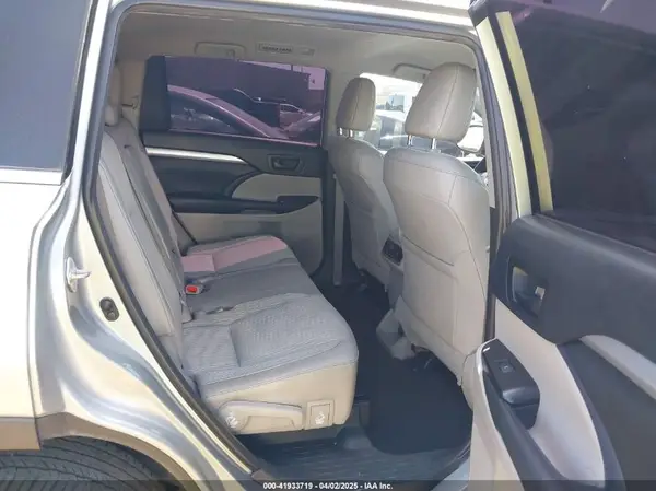 5TDZZRFH7KS311410 2019 TOYOTA HIGHLANDER - Image 8