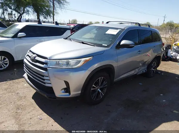5TDZZRFH7KS313691 2019 TOYOTA HIGHLANDER - Image 2
