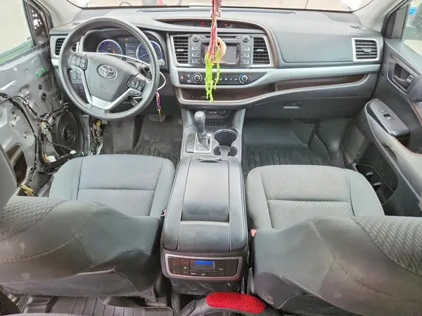 5TDZZRFH7KS314985 2019 TOYOTA HIGHLANDER - Image 8