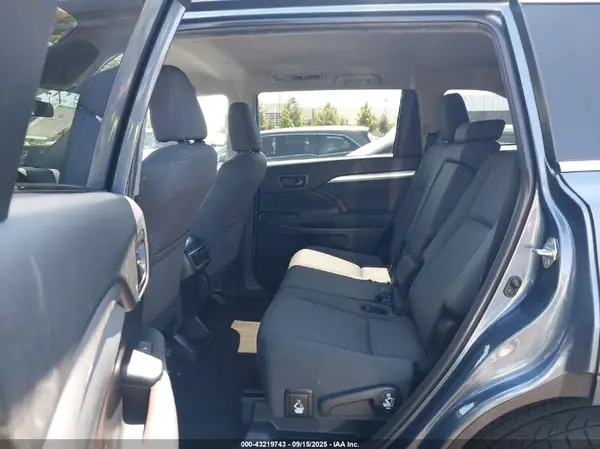 5TDZZRFH7KS315991 2019 TOYOTA HIGHLANDER - Image 8
