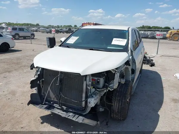 5TDZZRFH7KS336243 2019 TOYOTA HIGHLANDER - Image 2