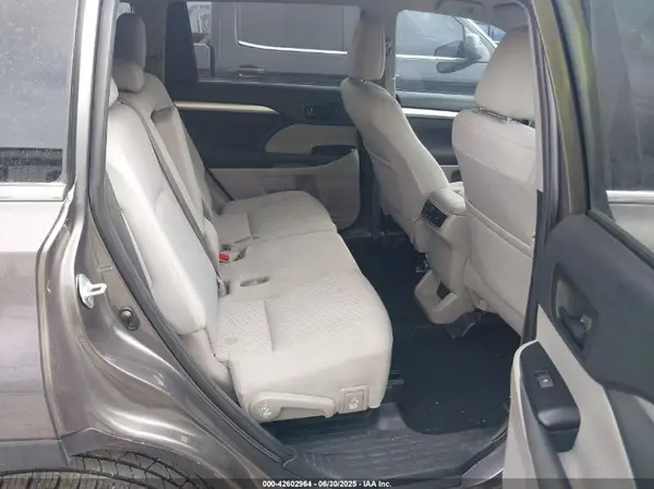 5TDZZRFH7KS345153 2019 TOYOTA HIGHLANDER - Image 8