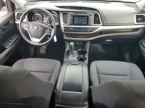 5TDZZRFH7KS346660 2019 TOYOTA HIGHLANDER - Image 8