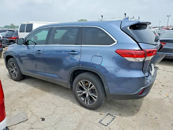 5TDZZRFH7KS349722 2019 TOYOTA HIGHLANDER - Image 2