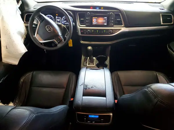 5TDZZRFH7KS356119 2019 TOYOTA HIGHLANDER - Image 8