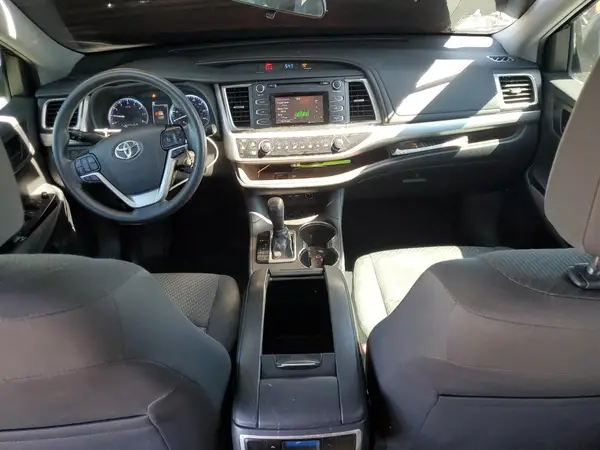 5TDZZRFH7KS363569 2019 TOYOTA HIGHLANDER - Image 8