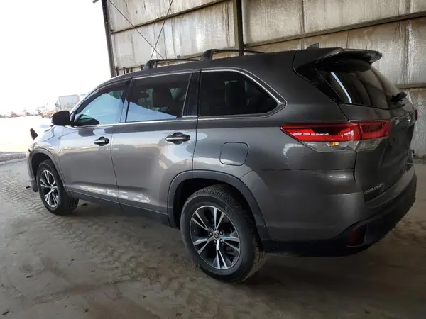 5TDZZRFH7KS370425 2019 TOYOTA HIGHLANDER - Image 2