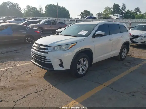 5TDZZRFH8HS203533 2017 TOYOTA HIGHLANDER - Image 2