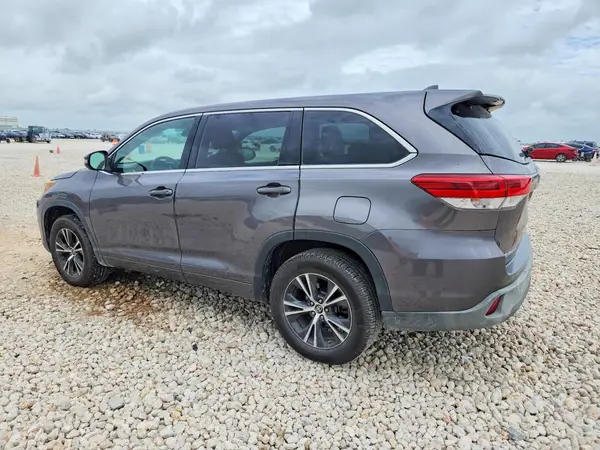 5TDZZRFH8HS213964 2017 TOYOTA HIGHLANDER - Image 2