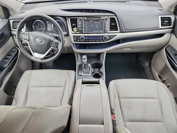 5TDZZRFH8HS213964 2017 TOYOTA HIGHLANDER - Image 8