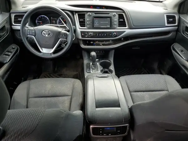 5TDZZRFH8HS221837 2017 TOYOTA HIGHLANDER - Image 8