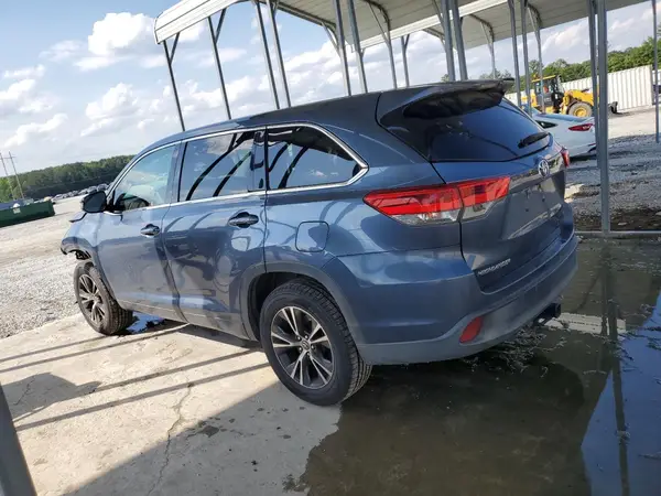 5TDZZRFH8JS235257 2018 TOYOTA HIGHLANDER - Image 2