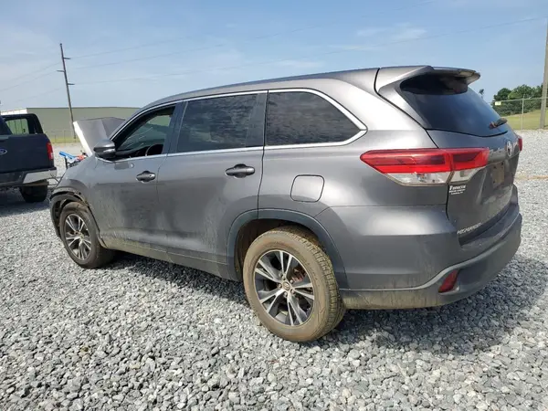 5TDZZRFH8JS242872 2018 TOYOTA HIGHLANDER - Image 2