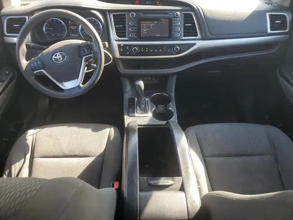 5TDZZRFH8JS245660 2018 TOYOTA HIGHLANDER - Image 8