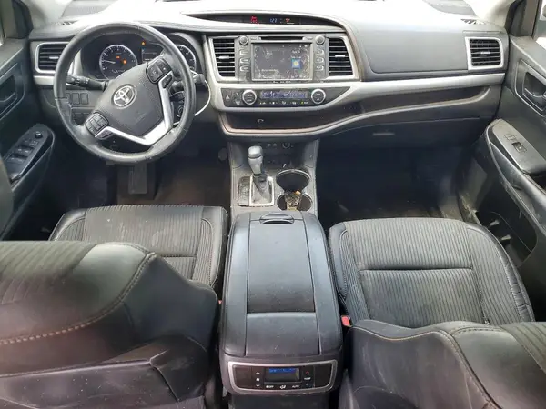 5TDZZRFH8JS247876 2018 TOYOTA HIGHLANDER - Image 8
