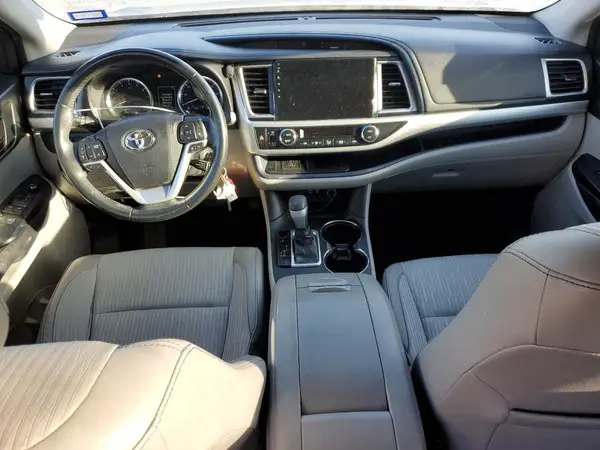 5TDZZRFH8JS248767 2018 TOYOTA HIGHLANDER - Image 8