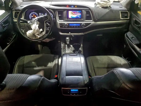 5TDZZRFH8JS248803 2018 TOYOTA HIGHLANDER - Image 8