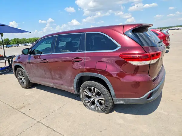 5TDZZRFH8JS268694 2018 TOYOTA HIGHLANDER - Image 2
