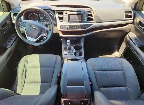 5TDZZRFH8JS268694 2018 TOYOTA HIGHLANDER - Image 8