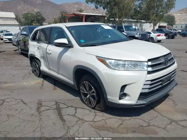 5TDZZRFH8KS293239 2019 TOYOTA HIGHLANDER - Image 1
