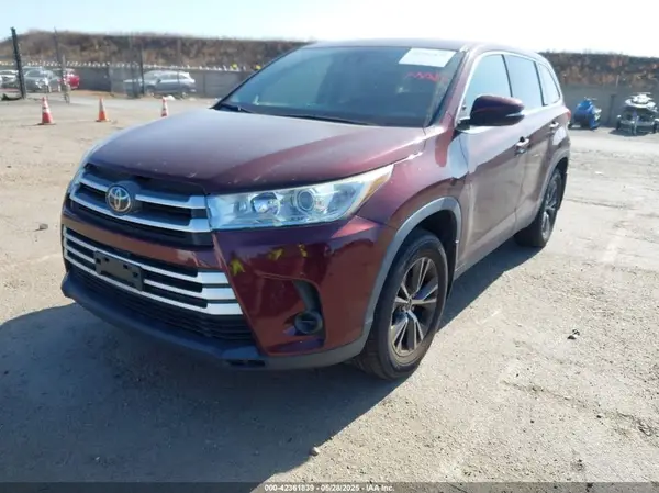 5TDZZRFH8KS294570 2019 TOYOTA HIGHLANDER - Image 2