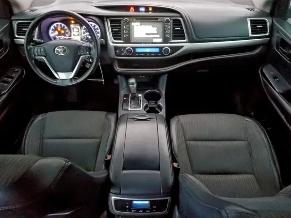 5TDZZRFH8KS295377 2019 TOYOTA HIGHLANDER - Image 8