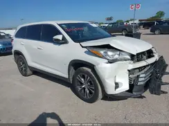 5TDZZRFH8KS296125 2019 TOYOTA HIGHLANDER