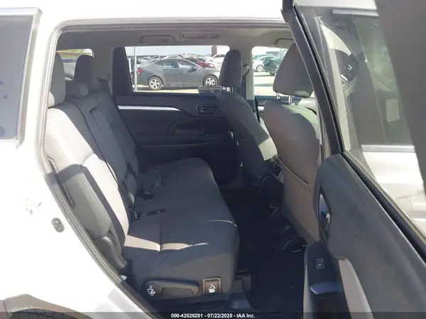 5TDZZRFH8KS296125 2019 TOYOTA HIGHLANDER - Image 8