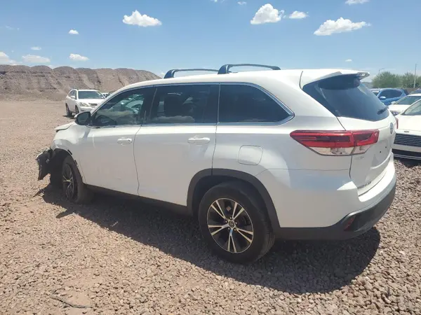 5TDZZRFH8KS298828 2019 TOYOTA HIGHLANDER - Image 2