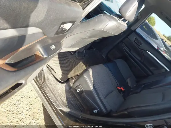 5TDZZRFH8KS302313 2019 TOYOTA HIGHLANDER - Image 8