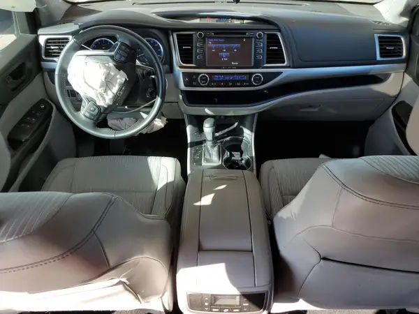 5TDZZRFH8KS314574 2019 TOYOTA HIGHLANDER - Image 8