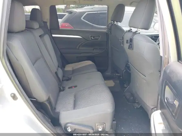 5TDZZRFH8KS326112 2019 TOYOTA HIGHLANDER - Image 8