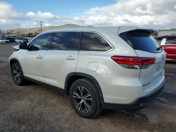 5TDZZRFH8KS345016 2019 TOYOTA HIGHLANDER - Image 2