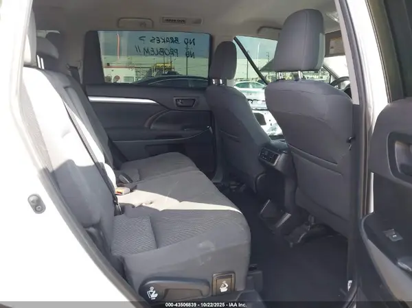 5TDZZRFH8KS345811 2019 TOYOTA HIGHLANDER - Image 8