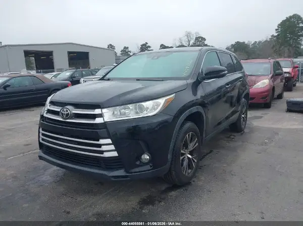 5TDZZRFH8KS356078 2019 TOYOTA HIGHLANDER - Image 2