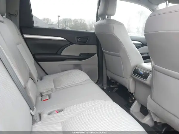 5TDZZRFH8KS356078 2019 TOYOTA HIGHLANDER - Image 8