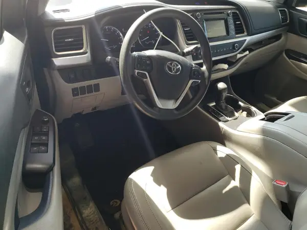 5TDZZRFH8KS358834 2019 TOYOTA HIGHLANDER - Image 8