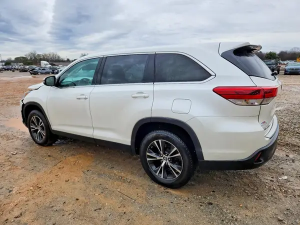 5TDZZRFH8KS361765 2019 TOYOTA HIGHLANDER - Image 2