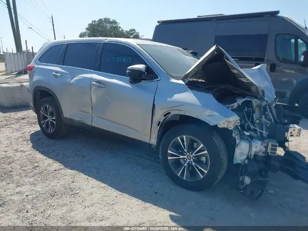 5TDZZRFH8KS362902 2019 TOYOTA HIGHLANDER - Image 1