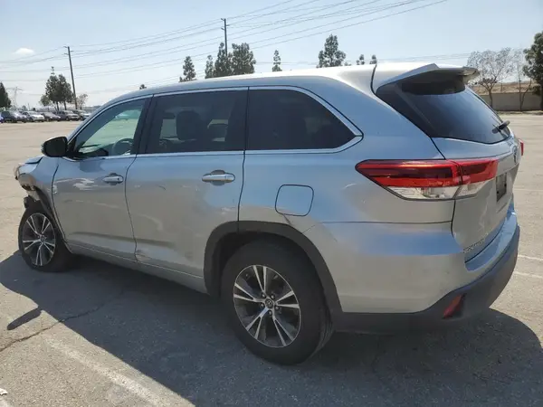 5TDZZRFH9HS199461 2017 TOYOTA HIGHLANDER - Image 2