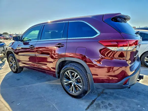 5TDZZRFH9HS201404 2017 TOYOTA HIGHLANDER - Image 2