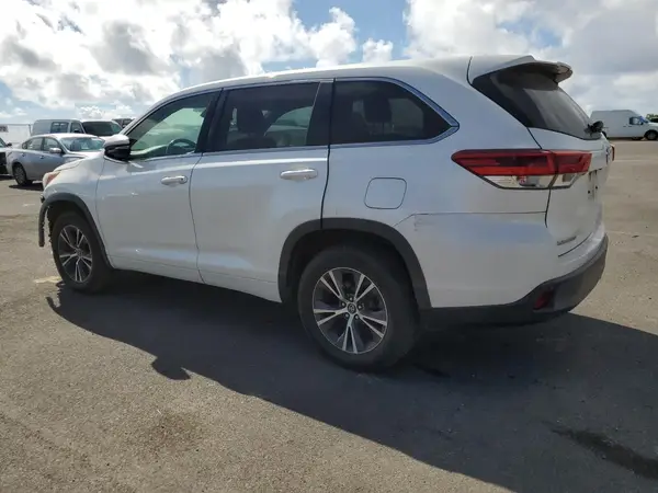 5TDZZRFH9HS210796 2017 TOYOTA HIGHLANDER - Image 2