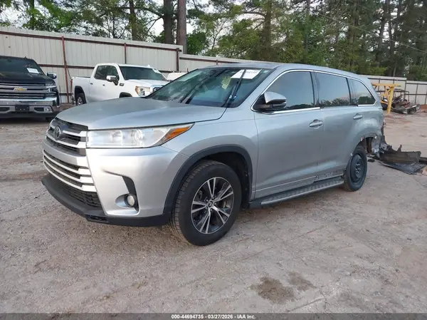 5TDZZRFH9HS219420 2017 TOYOTA HIGHLANDER - Image 2