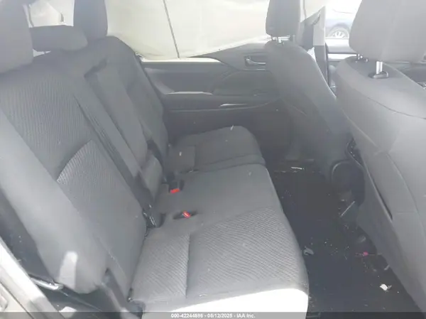5TDZZRFH9HS220258 2017 TOYOTA HIGHLANDER - Image 8