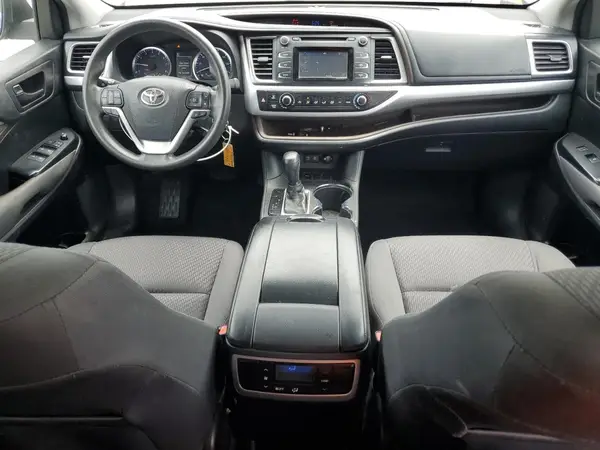 5TDZZRFH9HS228649 2017 TOYOTA HIGHLANDER - Image 8