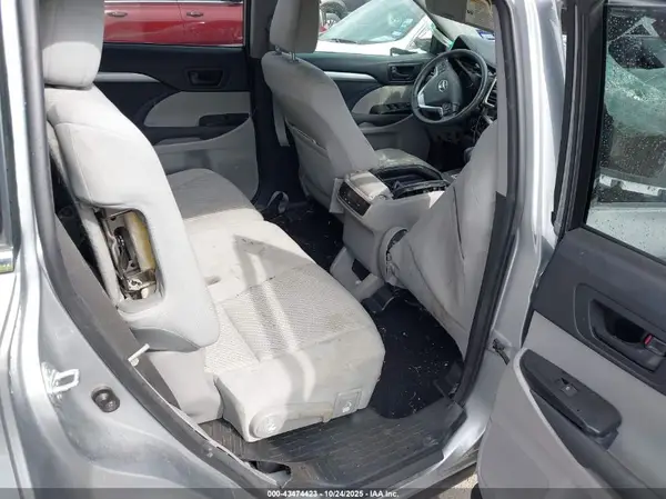 5TDZZRFH9HS231146 2017 TOYOTA HIGHLANDER - Image 8