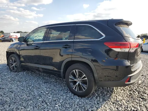 5TDZZRFH9JS240550 2018 TOYOTA HIGHLANDER - Image 2