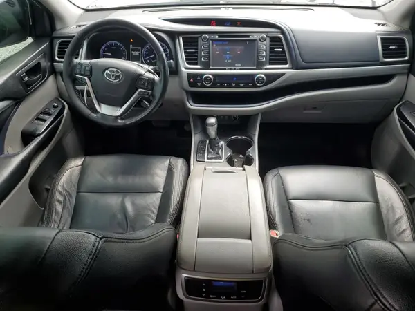 5TDZZRFH9JS244503 2018 TOYOTA HIGHLANDER - Image 8